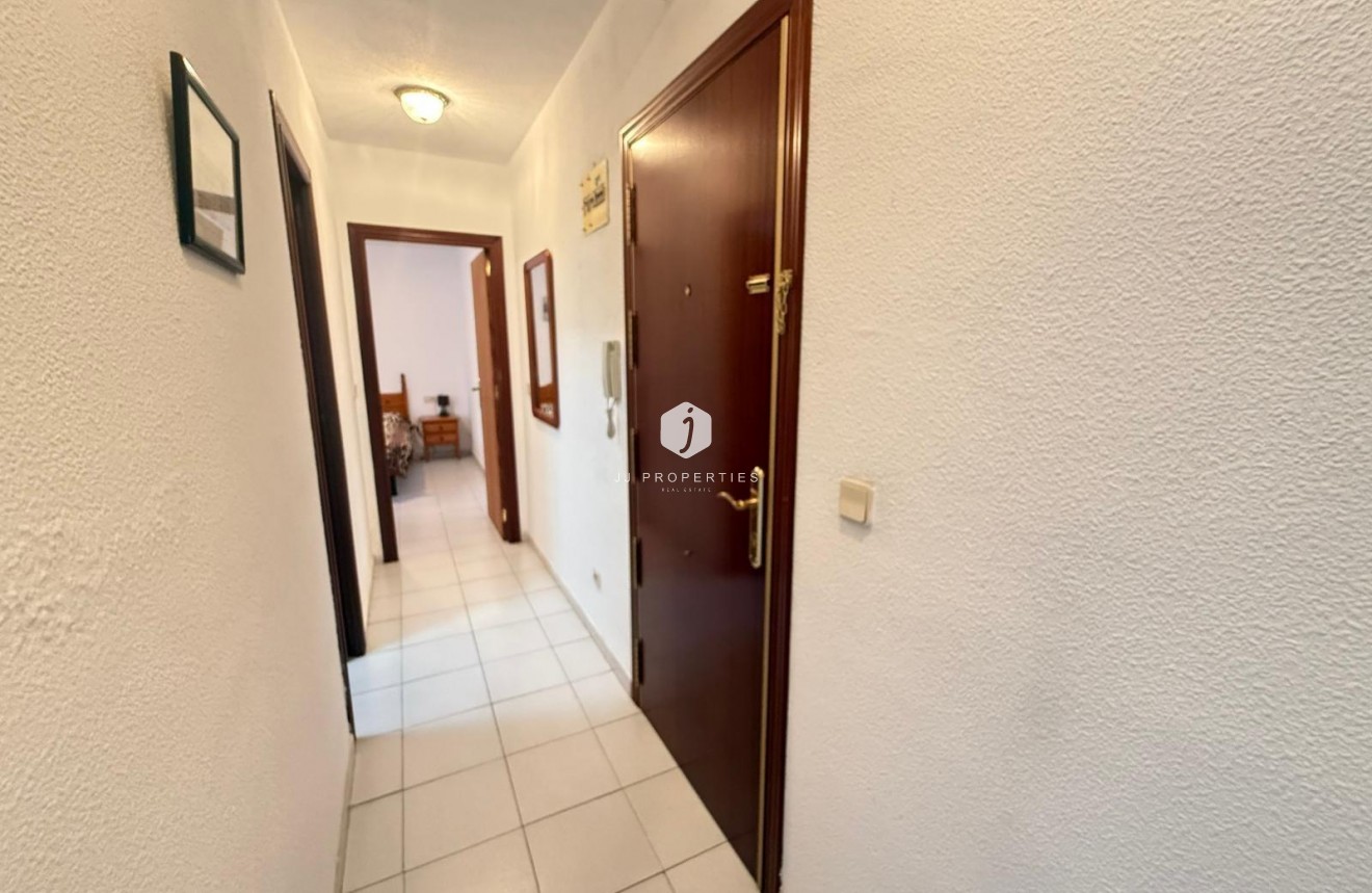 Tweedehands - Appartement / flat -
Torrevieja - Playa del Cura