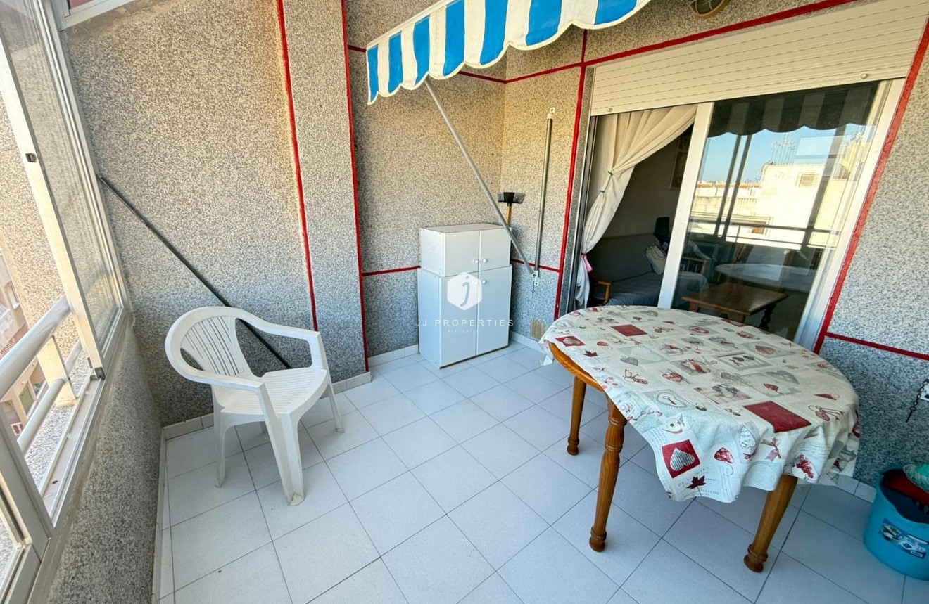Tweedehands - Appartement / flat -
Torrevieja - Playa del Cura