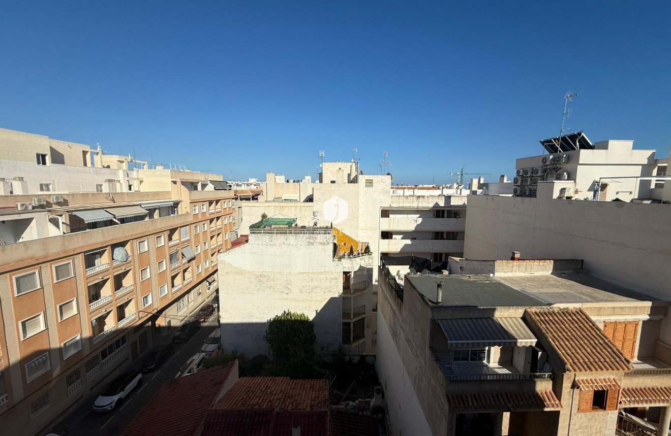 Tweedehands - Appartement / flat -
Torrevieja - Playa del Cura