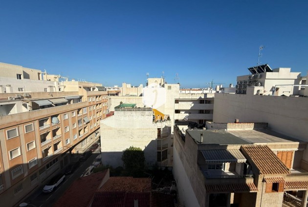 Tweedehands - Appartement / flat -
Torrevieja - Playa del Cura