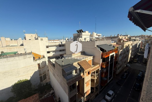 Tweedehands - Appartement / flat -
Torrevieja - Playa del Cura