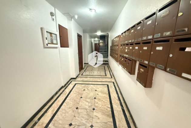 Tweedehands - Appartement / flat -
Torrevieja - Playa del Cura