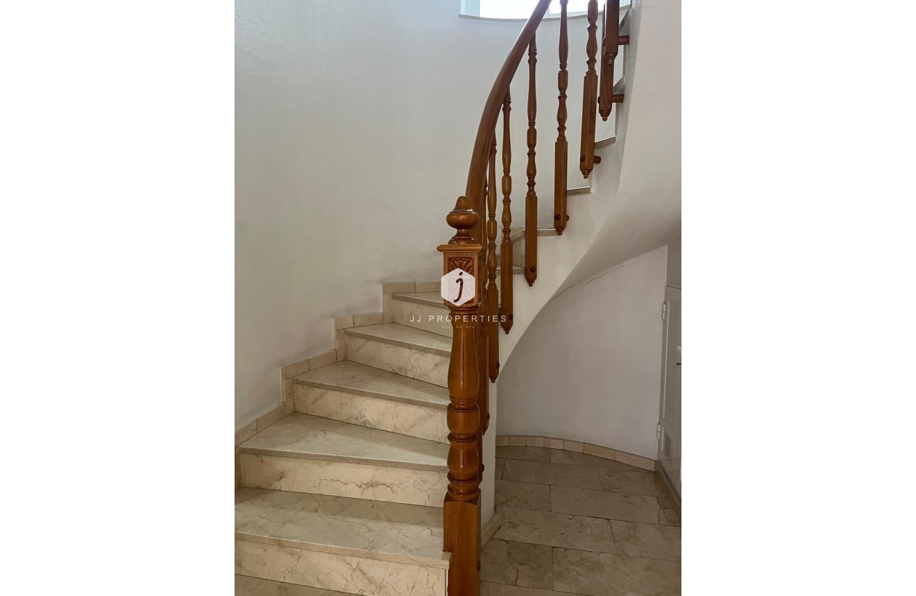 Aus zweiter Hand - Wohnung -
Almoradí