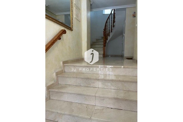 Aus zweiter Hand - Wohnung -
Almoradí