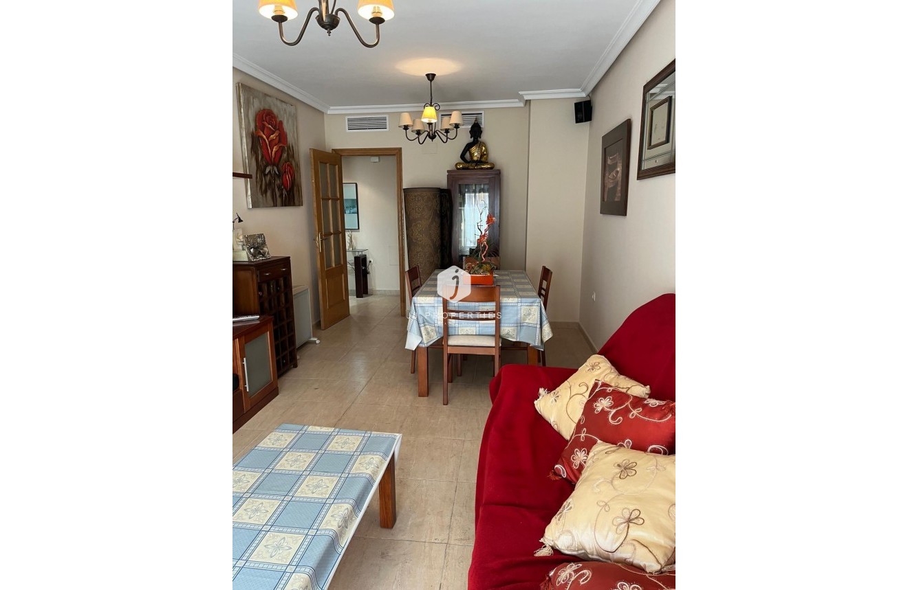 Aus zweiter Hand - Wohnung -
Almoradí