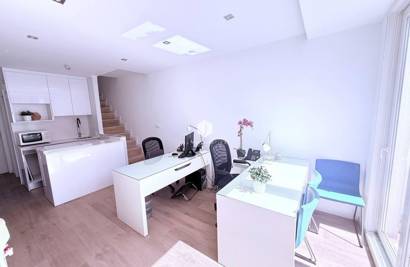 Tweedehands - Chalet -
Orihuela Costa - Las Filipinas