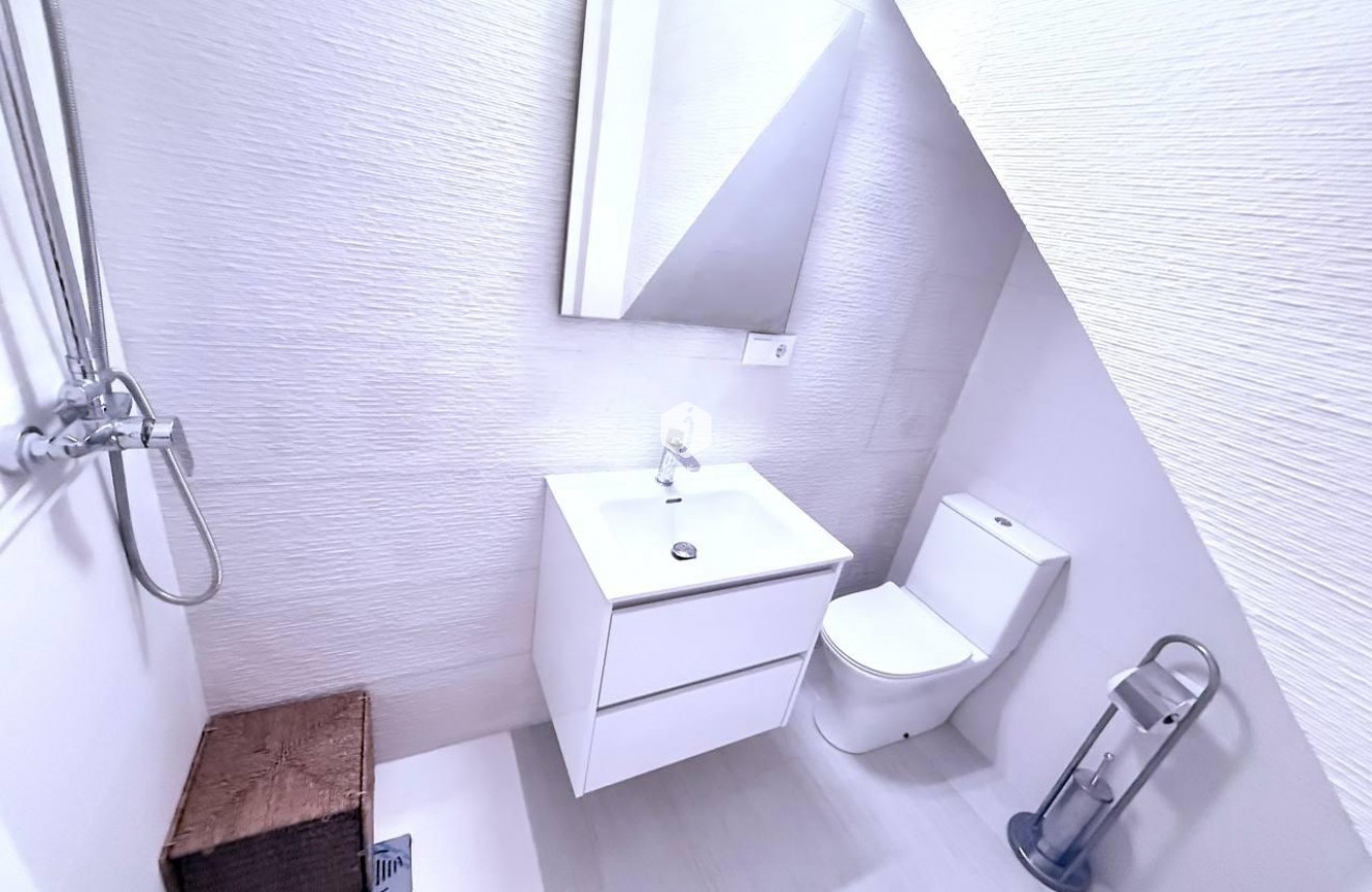 Tweedehands - Chalet -
Orihuela Costa - Las Filipinas