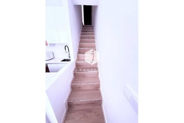 Tweedehands - Chalet -
Orihuela Costa - Las Filipinas