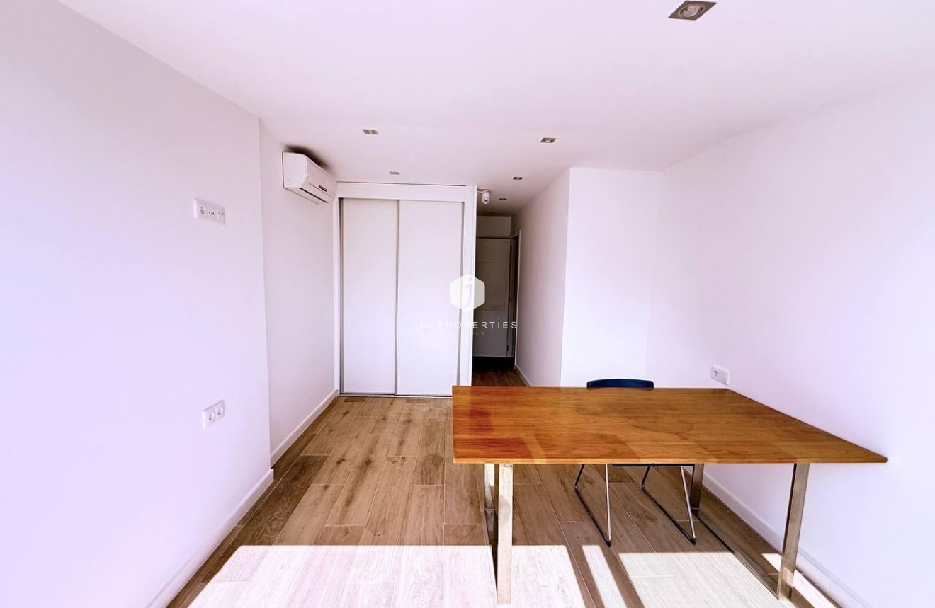 Tweedehands - Chalet -
Orihuela Costa - Las Filipinas