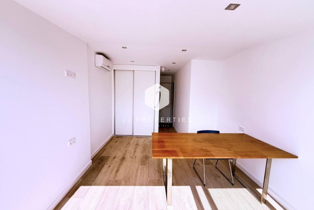 Tweedehands - Chalet -
Orihuela Costa - Las Filipinas