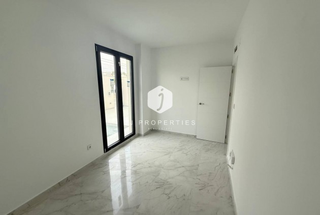 Tweedehands - Chalet -
Orihuela Costa - Las Filipinas