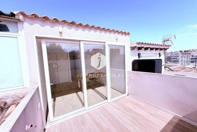 Tweedehands - Chalet -
Orihuela Costa - Las Filipinas