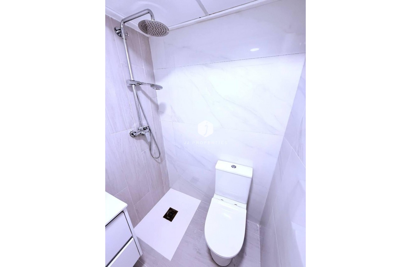 Tweedehands - Chalet -
Orihuela Costa - Las Filipinas