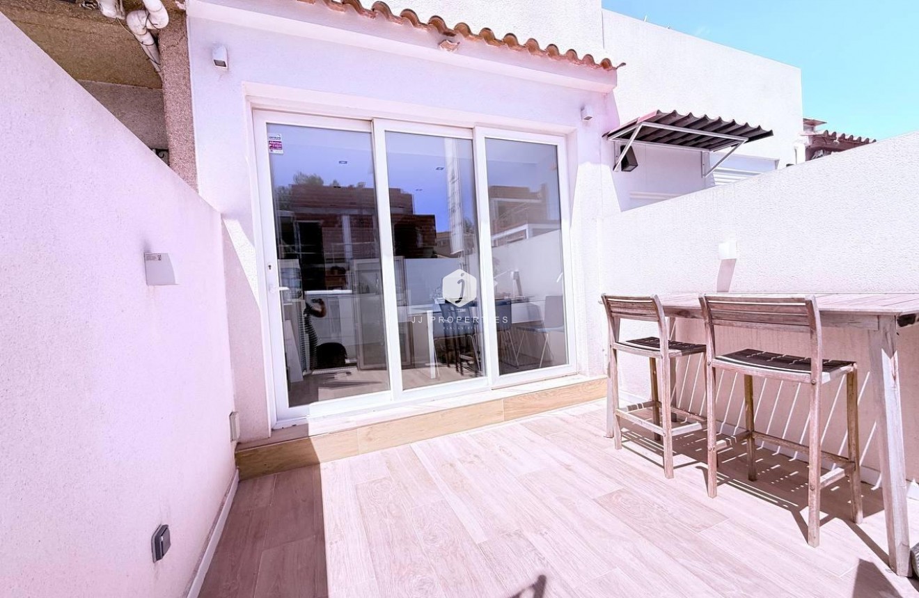 Tweedehands - Chalet -
Orihuela Costa - Las Filipinas