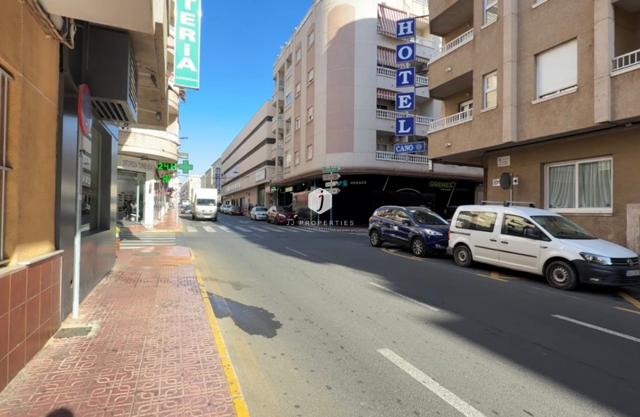 Tweedehands - Chalet -
Torrevieja - Costa Blanca