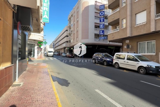 Tweedehands - Chalet -
Torrevieja - Costa Blanca