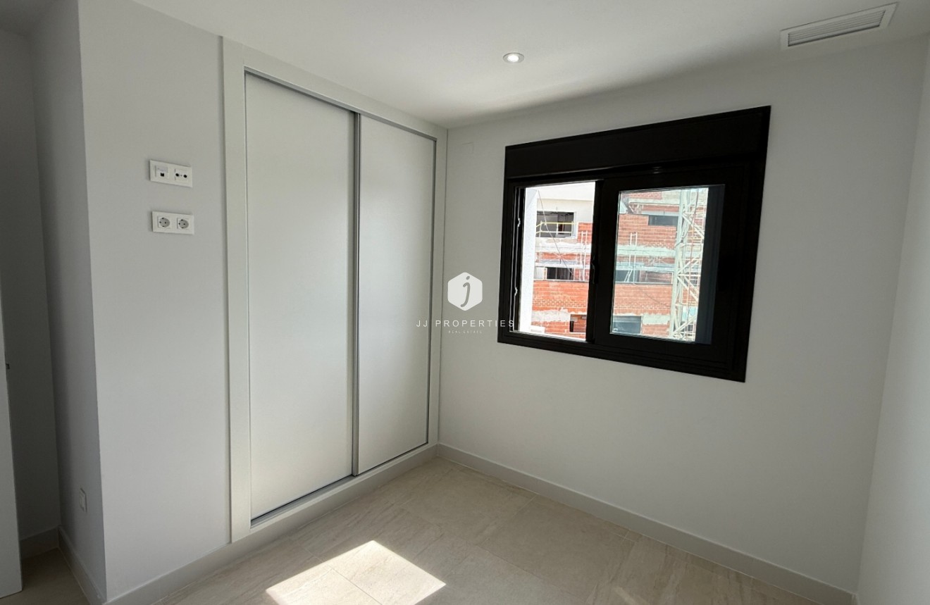 Tweedehands - Appartement / flat -
Torrevieja - Costa Blanca