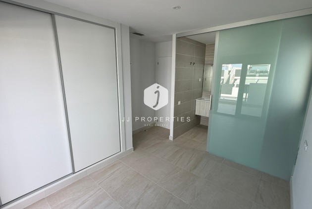 Tweedehands - Appartement / flat -
Torrevieja - Costa Blanca