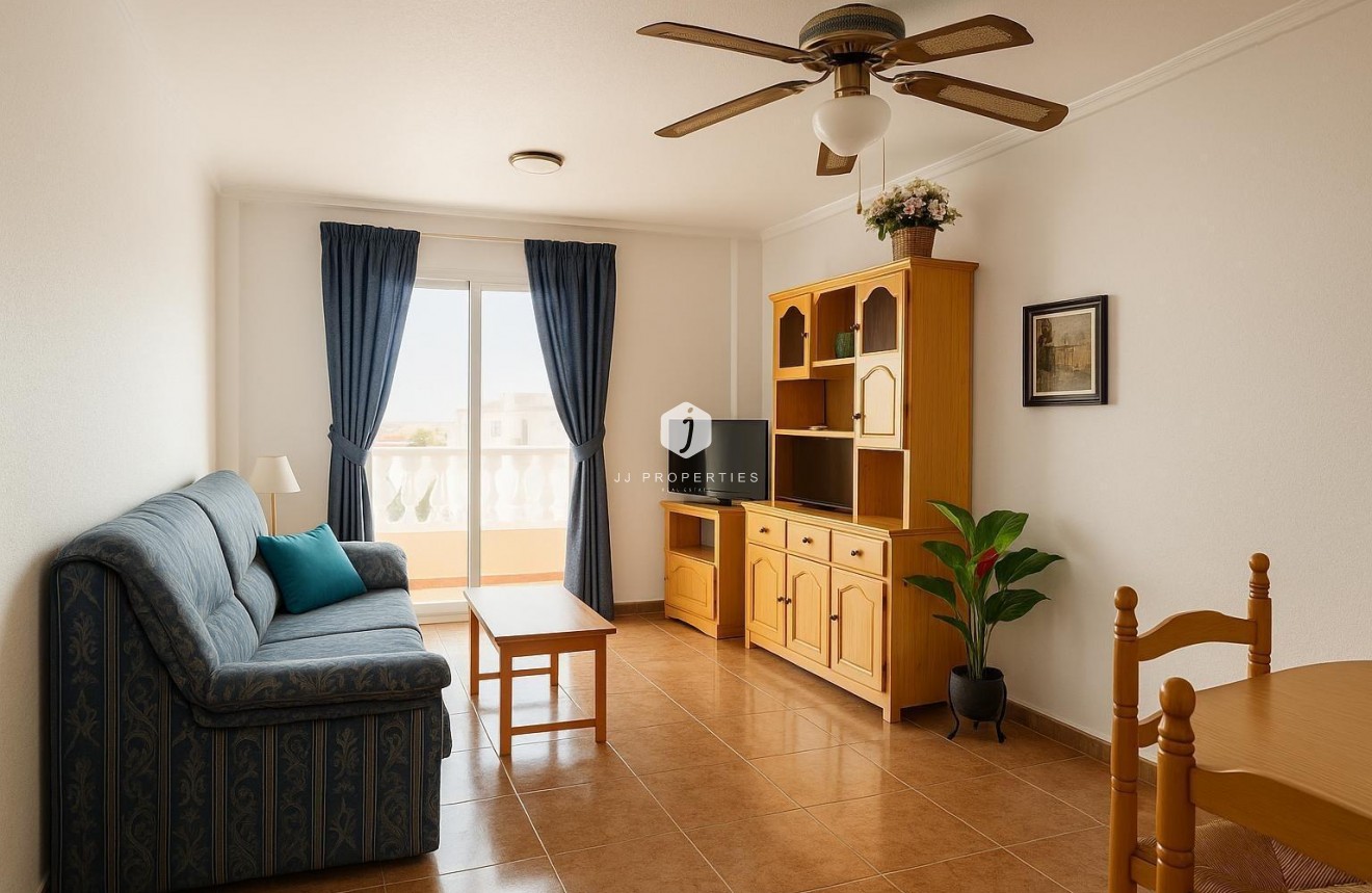 Tweedehands - Appartement / flat -
Torrevieja - El molino