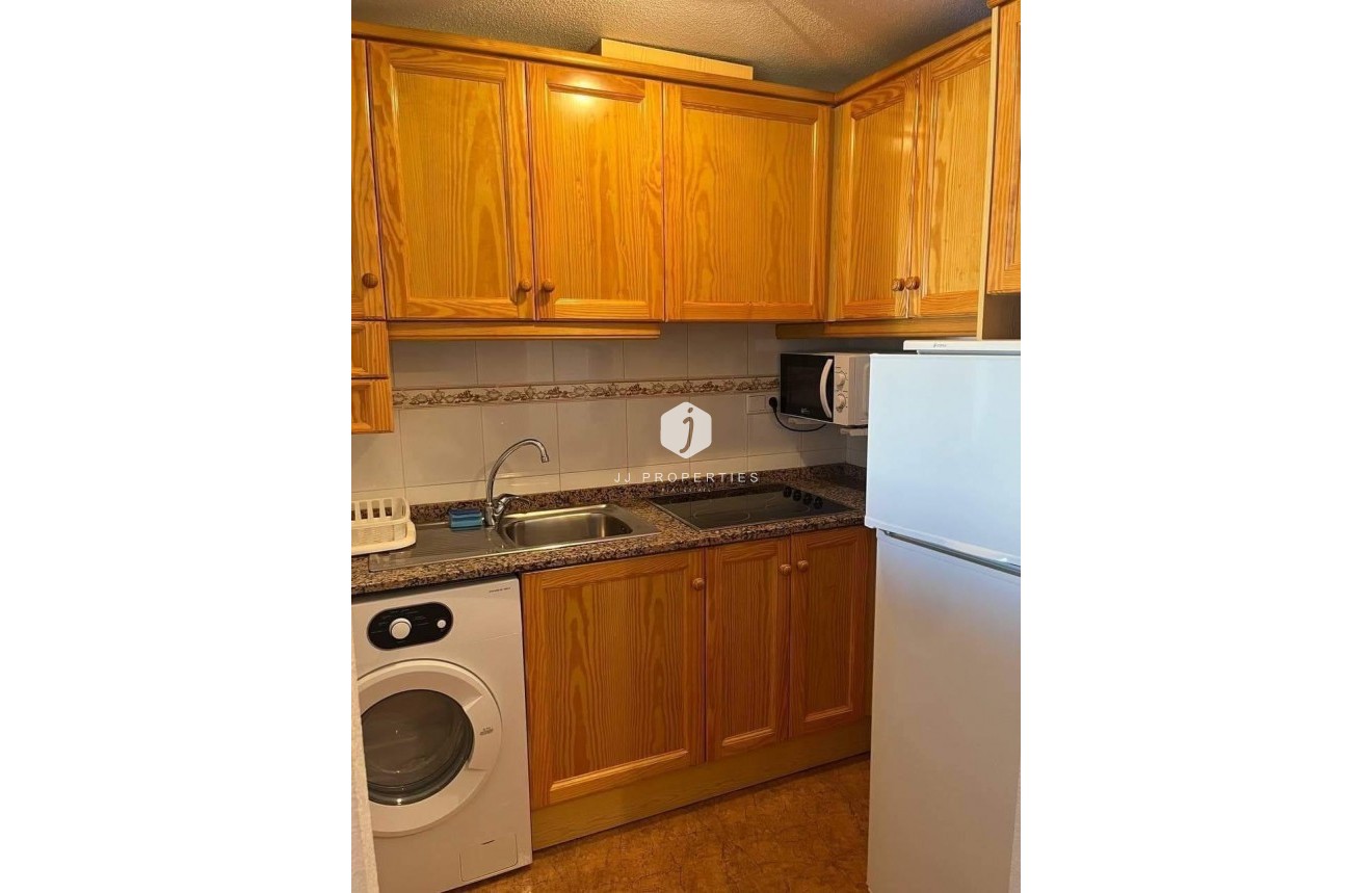 Tweedehands - Appartement / flat -
Torrevieja - El molino