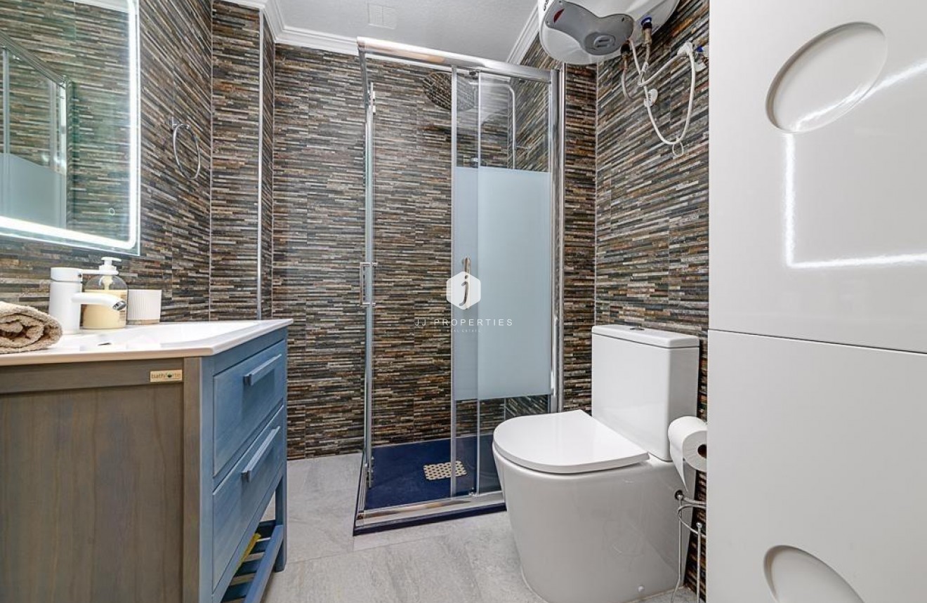 Tweedehands - Appartement / flat -
Torrevieja - Playa de los Locos