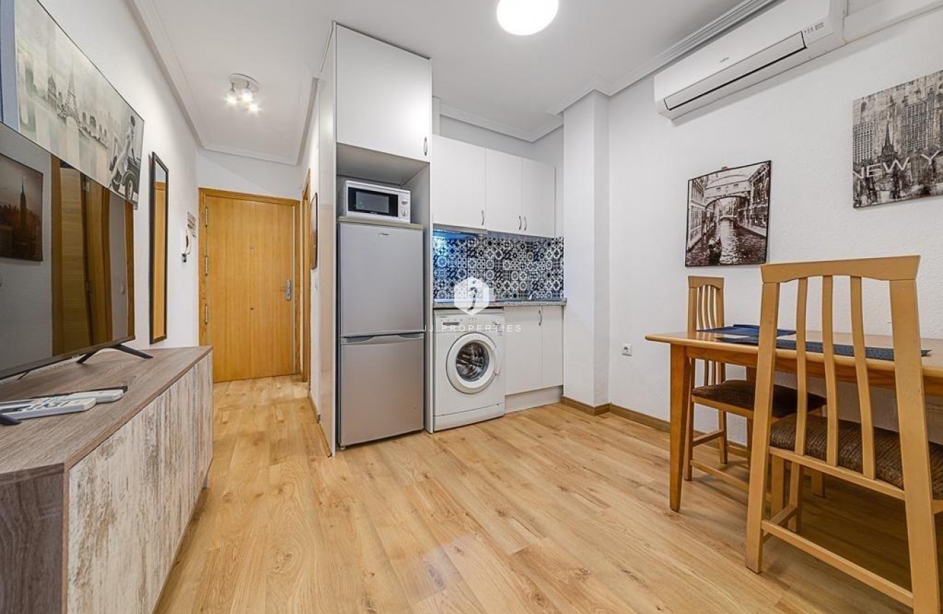 Tweedehands - Appartement / flat -
Torrevieja - Playa de los Locos