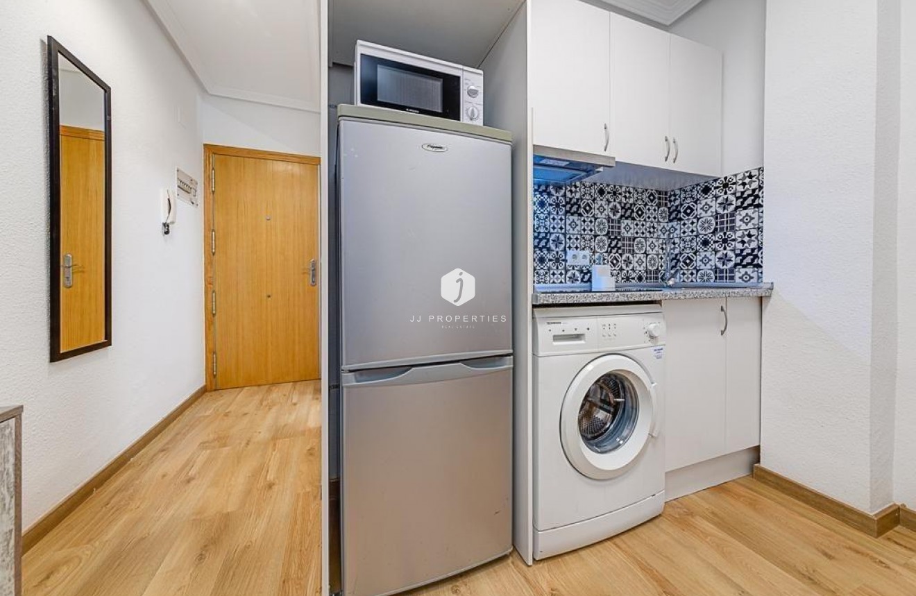 Tweedehands - Appartement / flat -
Torrevieja - Playa de los Locos