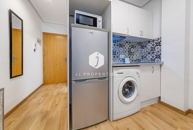 Tweedehands - Appartement / flat -
Torrevieja - Playa de los Locos