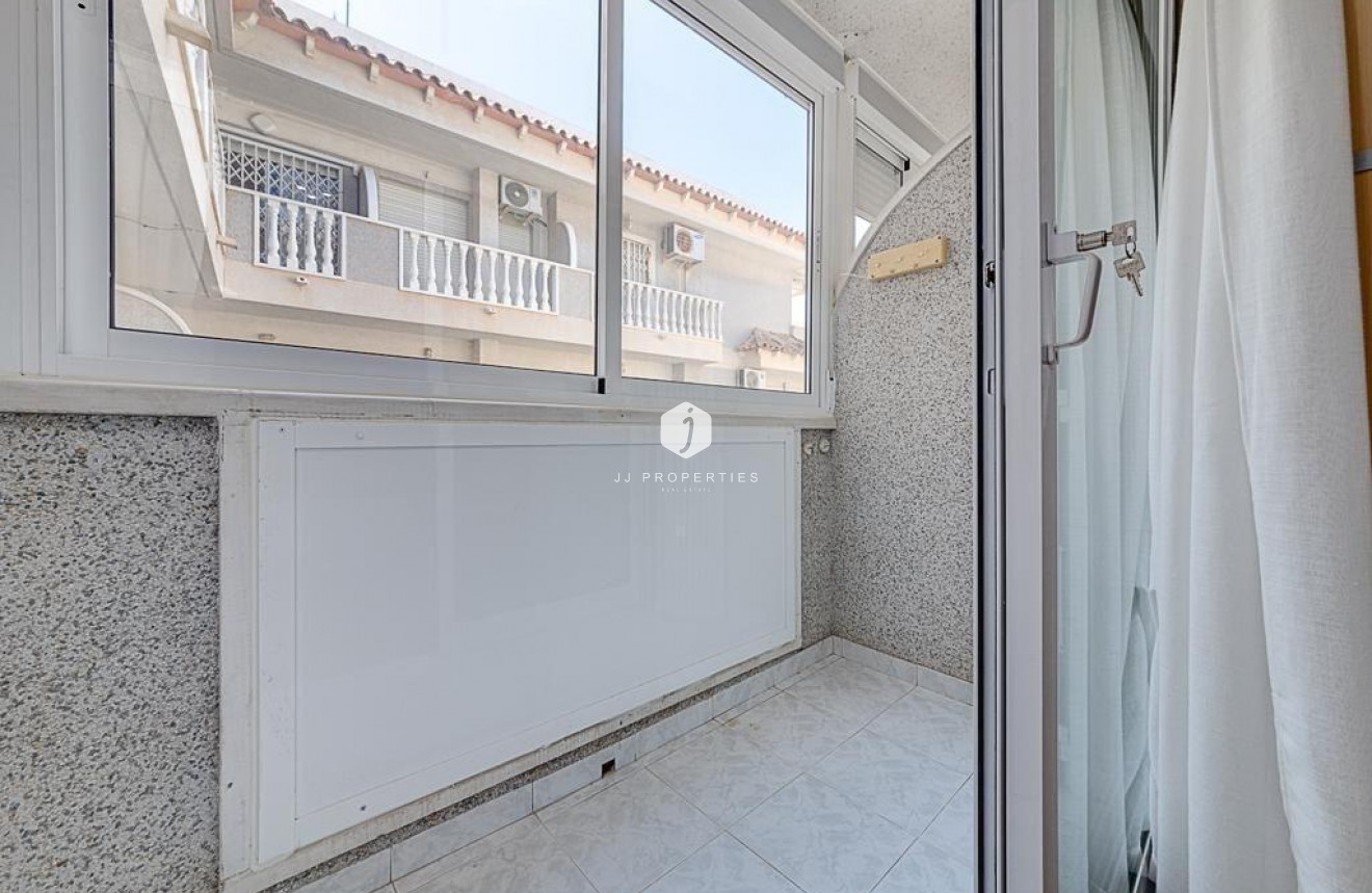 Tweedehands - Appartement / flat -
Torrevieja - Playa de los Locos