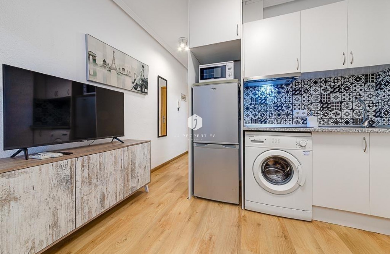 Tweedehands - Appartement / flat -
Torrevieja - Playa de los Locos