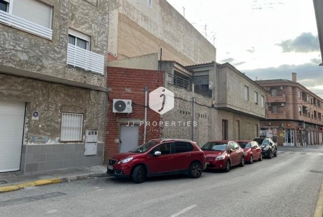 Tweedehands - Chalet -
Catral - Comunidad Valenciana