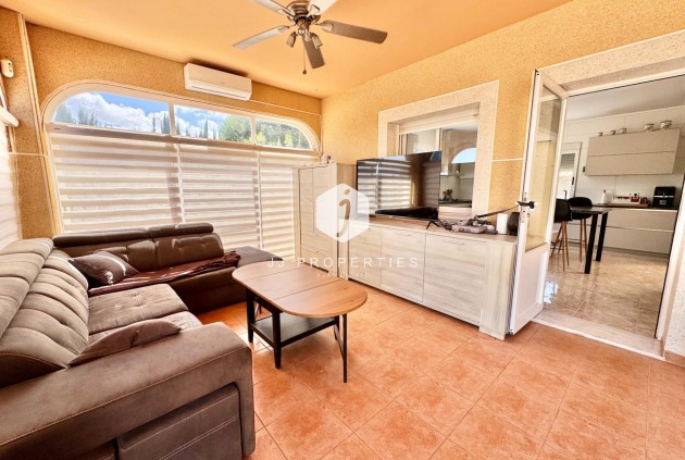 Tweedehands - Villa -
Dolores - Cmno. Escorredor