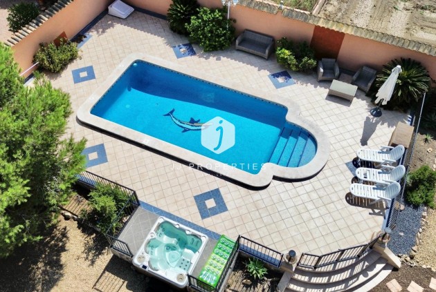 Tweedehands - Villa -
Dolores - Cmno. Escorredor