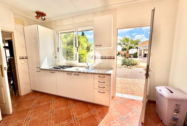 Tweedehands - Villa -
Dolores - Cmno. Escorredor