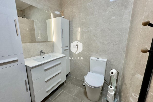 Tweedehands - Villa -
Dolores - Cmno. Escorredor