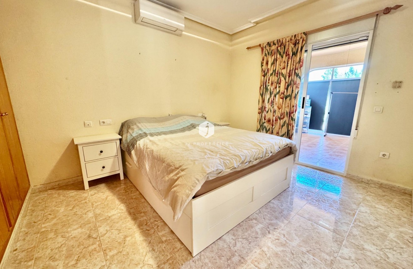 Tweedehands - Villa -
Dolores - Cmno. Escorredor