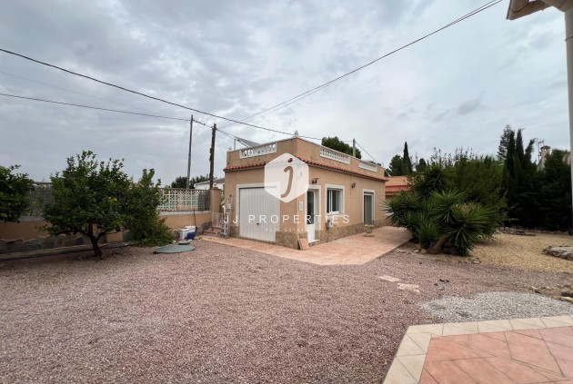 Tweedehands - Villa -
Dolores - Cmno. Escorredor