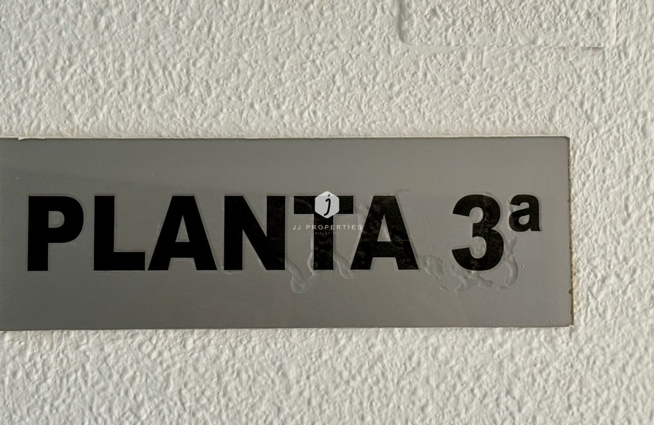 Tweedehands - Appartement / flat -
Torrevieja - Costa Blanca