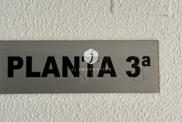 Tweedehands - Appartement / flat -
Torrevieja - Costa Blanca