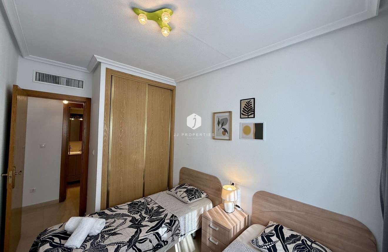 Tweedehands - Appartement / flat -
Torrevieja - Costa Blanca
