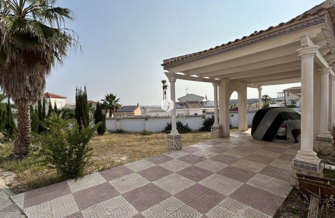 Tweedehands - Villa -
Ciudad Quesada - Costa Blanca