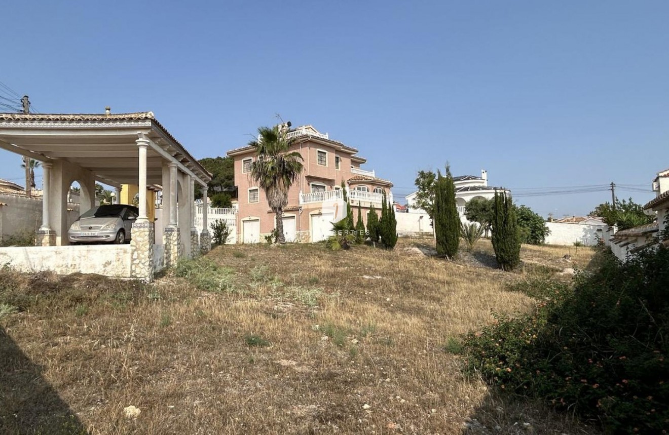 Tweedehands - Villa -
Ciudad Quesada - Costa Blanca