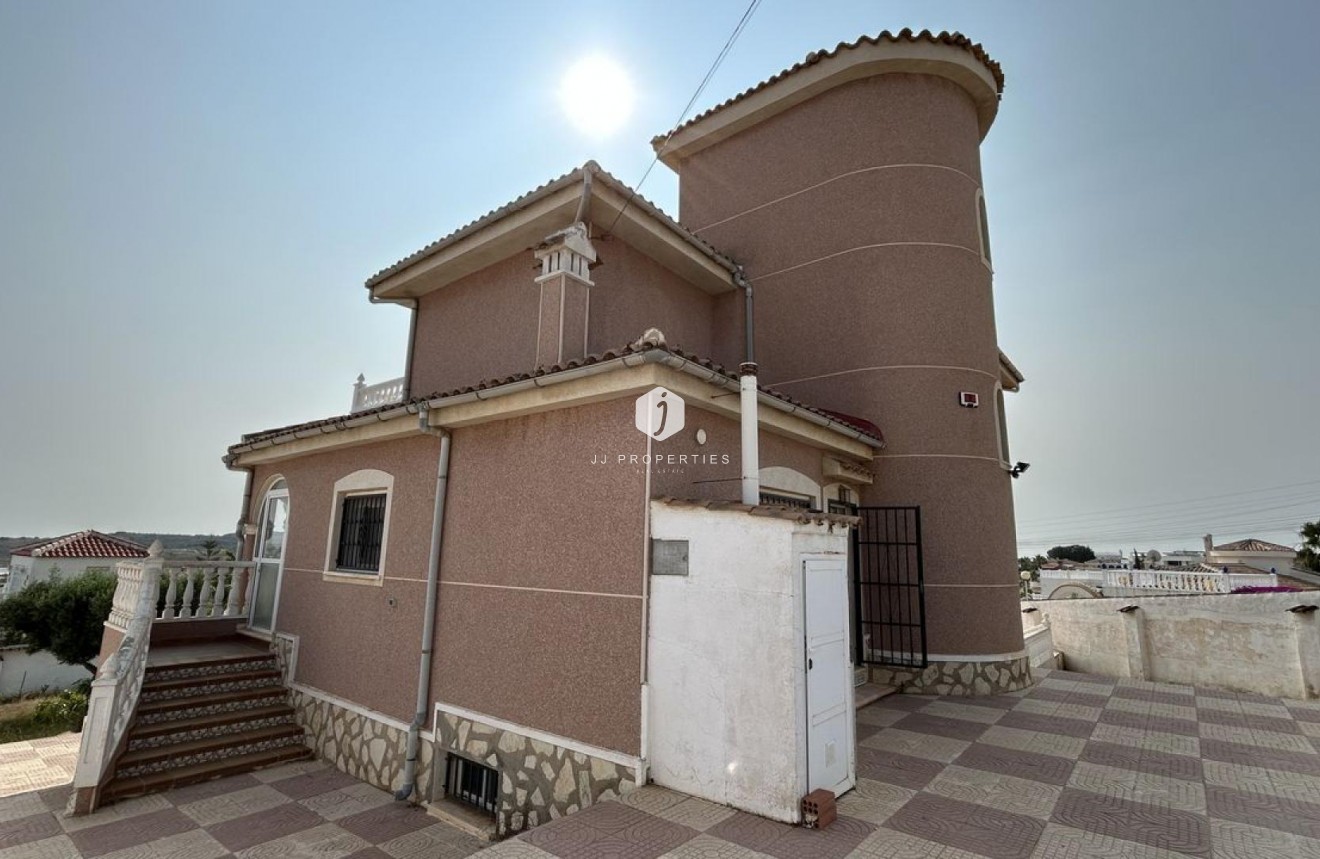 Tweedehands - Villa -
Ciudad Quesada - Costa Blanca