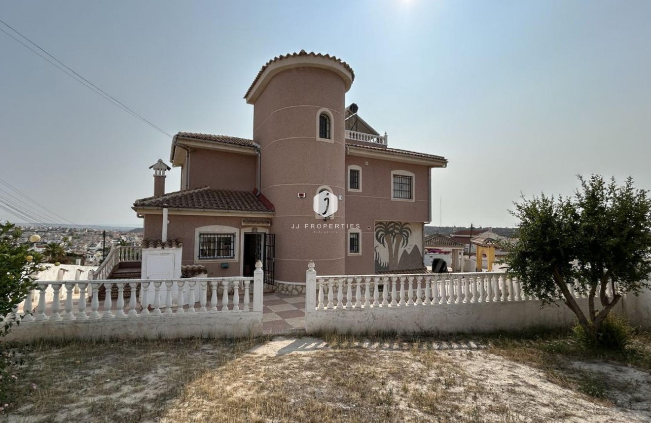 Tweedehands - Villa -
Ciudad Quesada - Costa Blanca