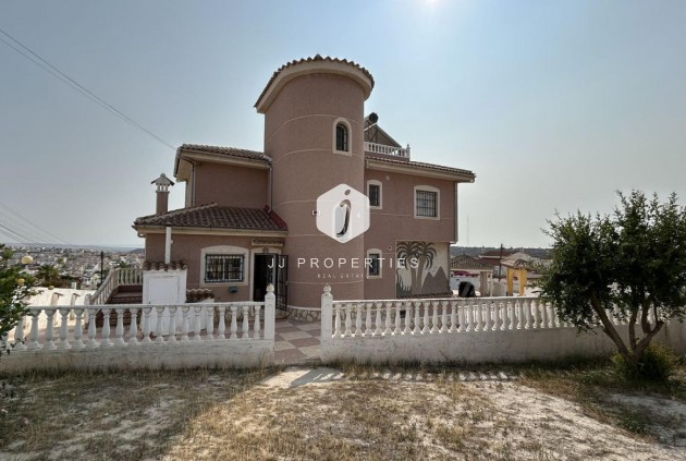 Tweedehands - Villa -
Ciudad Quesada - Costa Blanca