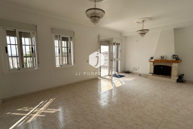 Tweedehands - Villa -
Ciudad Quesada - Costa Blanca