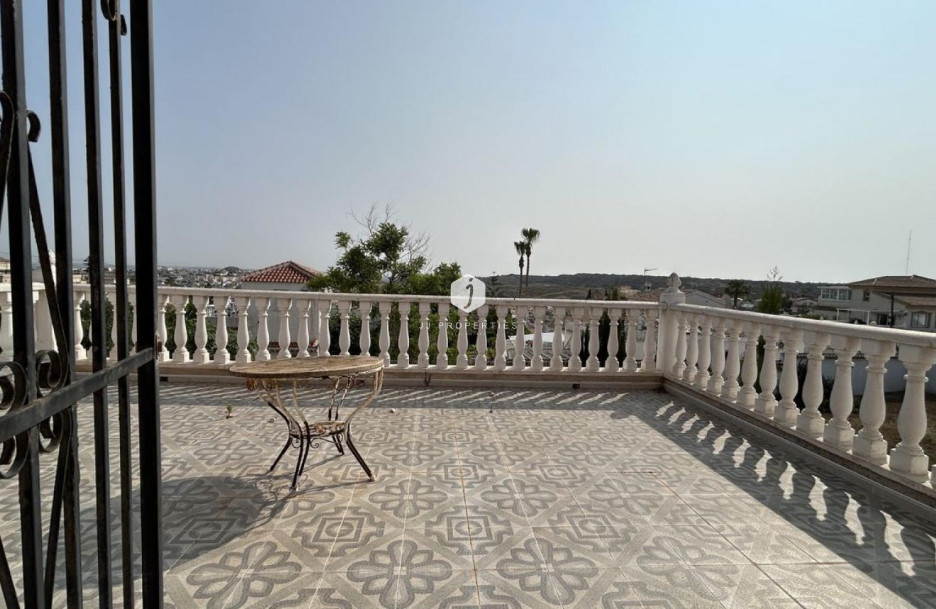 Tweedehands - Villa -
Ciudad Quesada - Costa Blanca