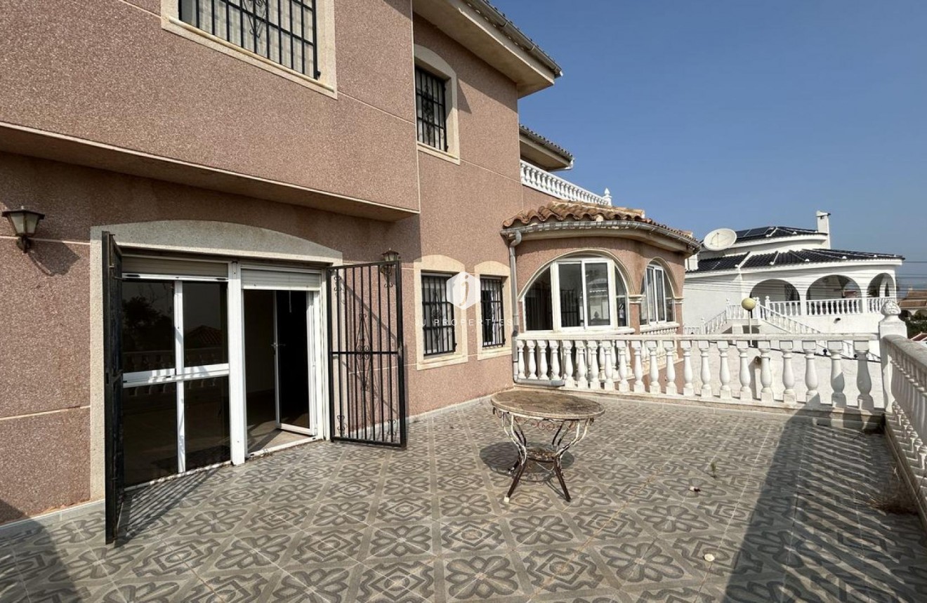 Tweedehands - Villa -
Ciudad Quesada - Costa Blanca