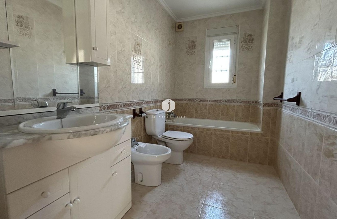 Tweedehands - Villa -
Ciudad Quesada - Costa Blanca