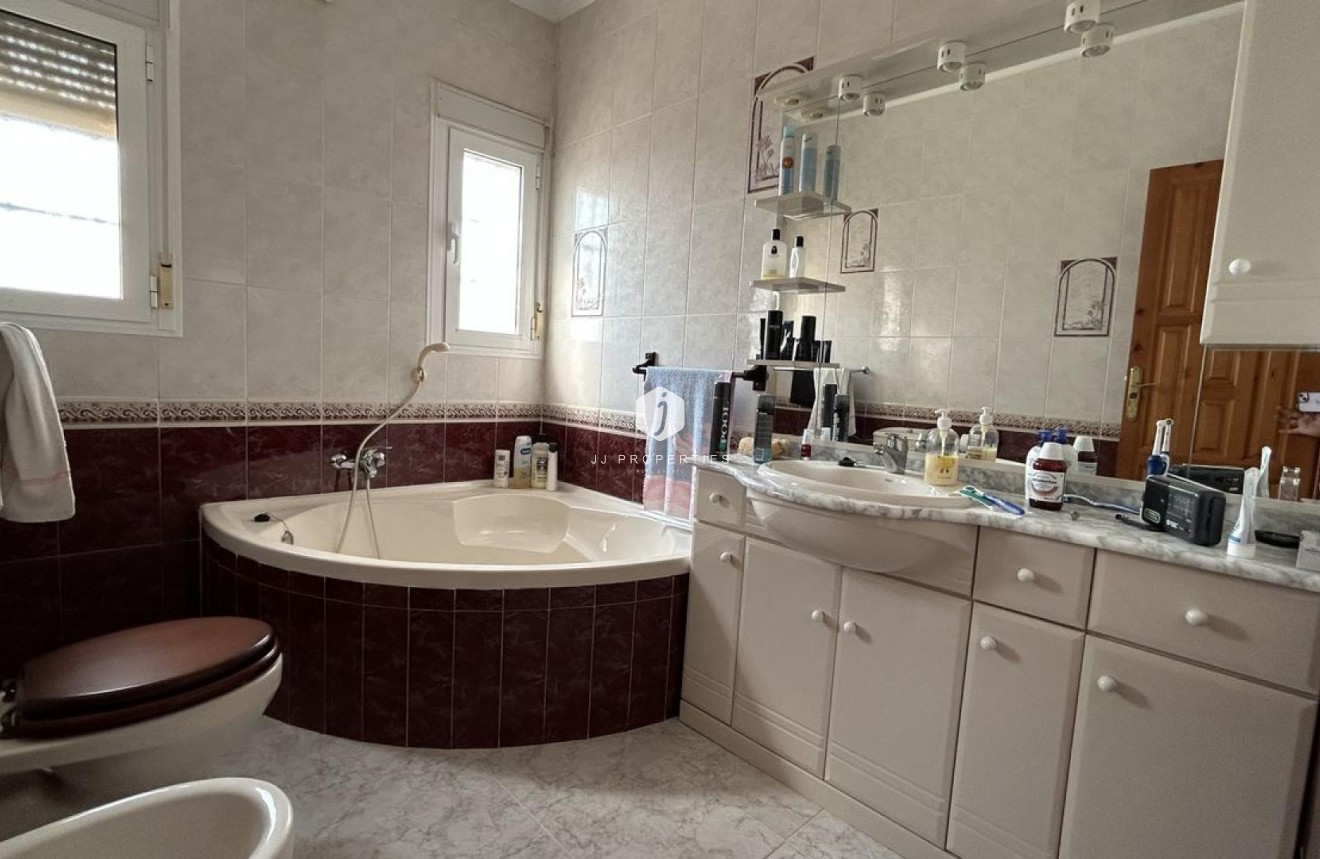 Tweedehands - Villa -
Ciudad Quesada - Costa Blanca